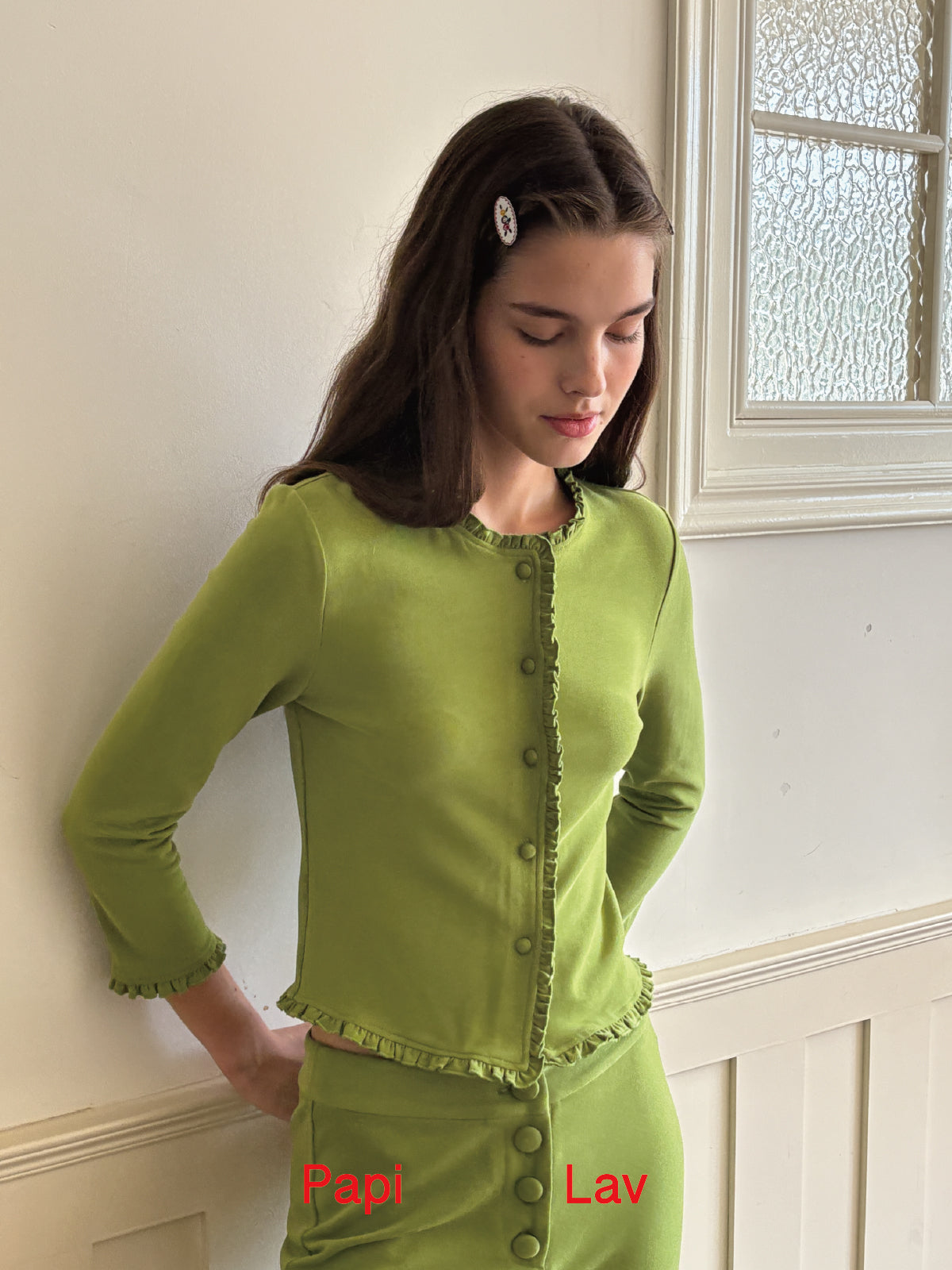 GREEN FAKE READING RUFFLE CARDIGAN