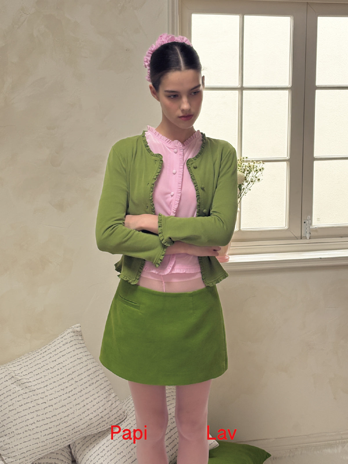GREEN FAKE READING RUFFLE CARDIGAN