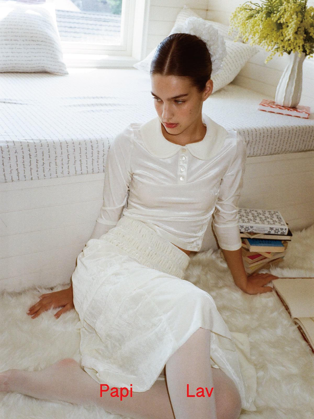 WHITE GENTLE TOP