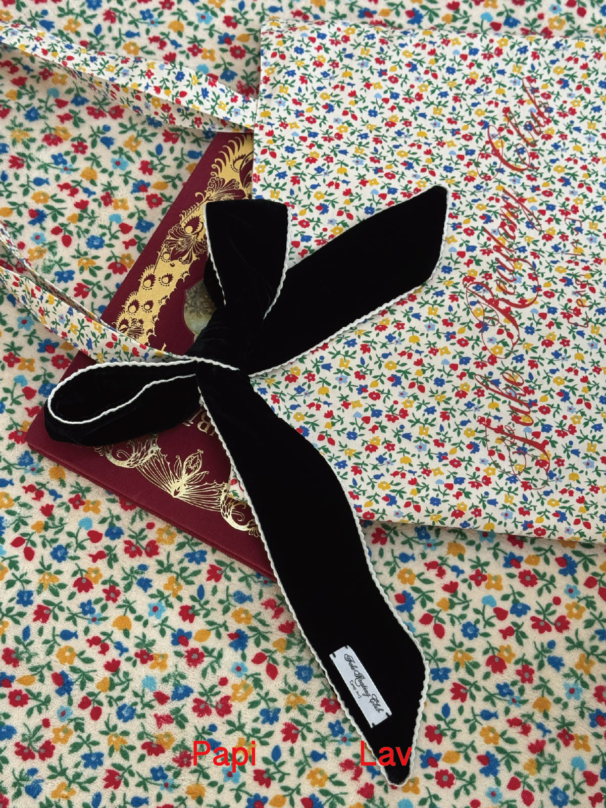 TWILLY BOW