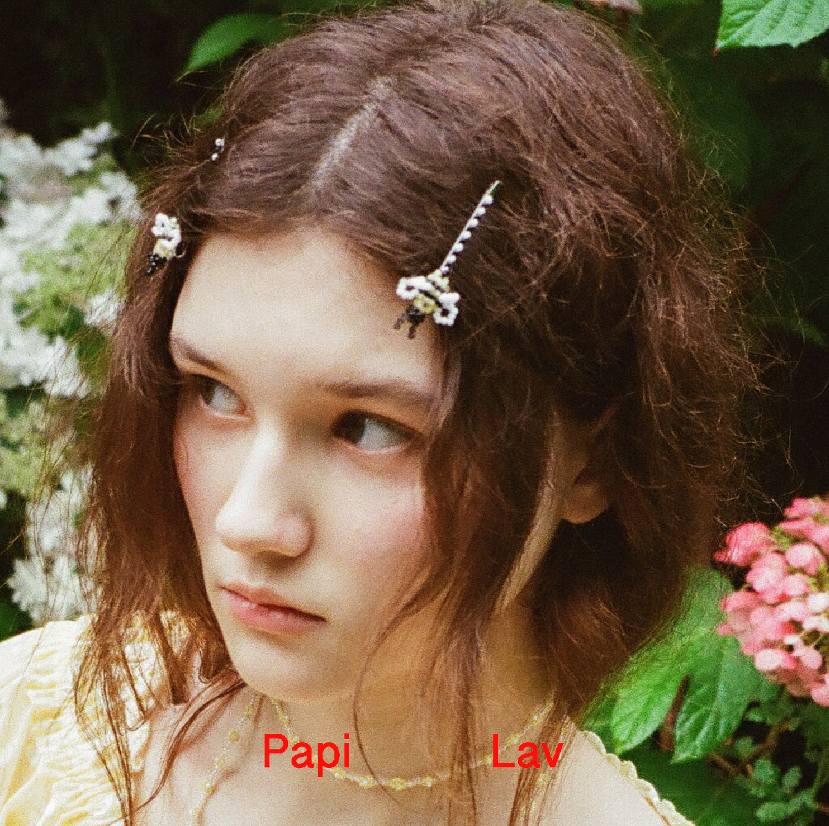BEE HAIRCLIP