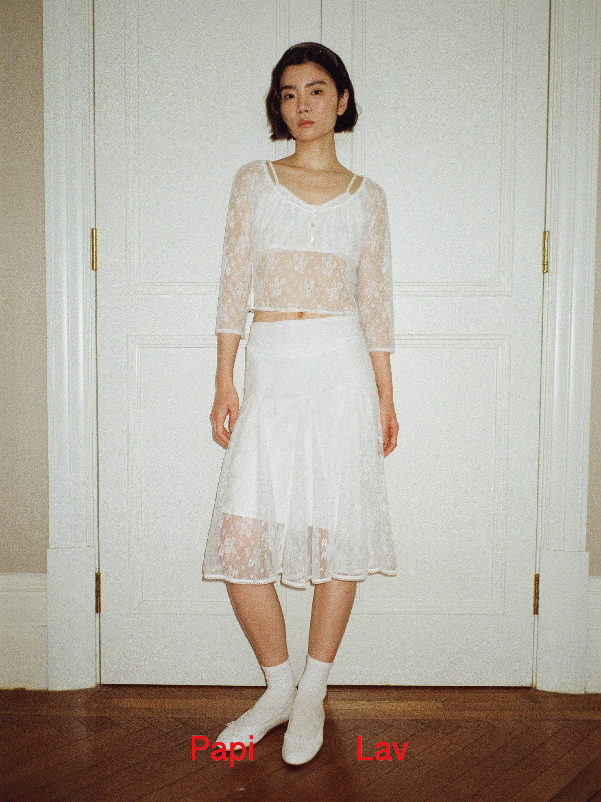 WHITE LACE GHOSTING FLARED SKIRT