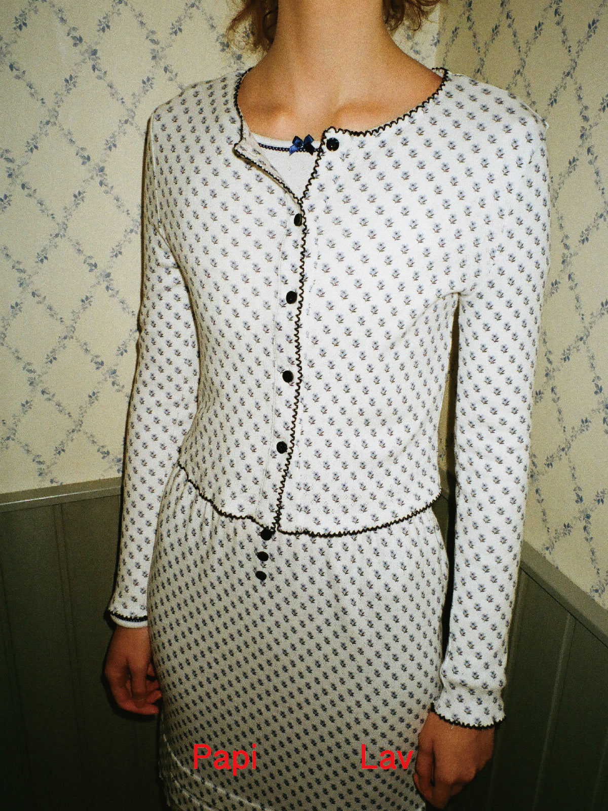 BLUE FLORAL PRINT OMA CARDIGAN