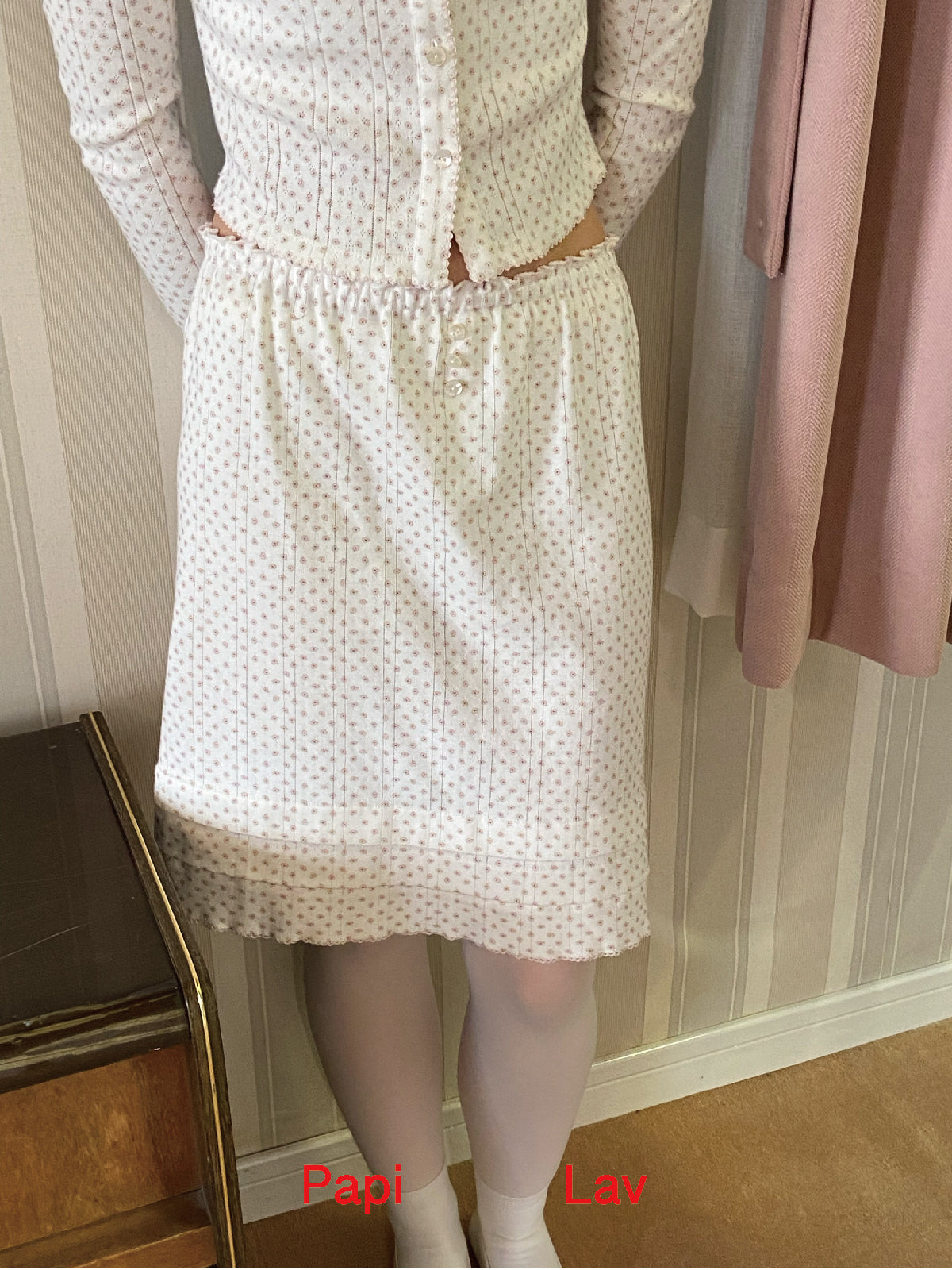 PINK FLORAL PRINT OMA SKIRT