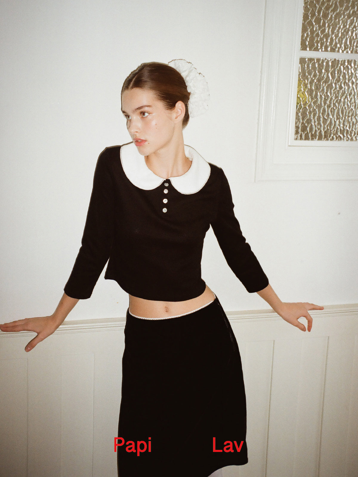 BLACK GENTLE TOP