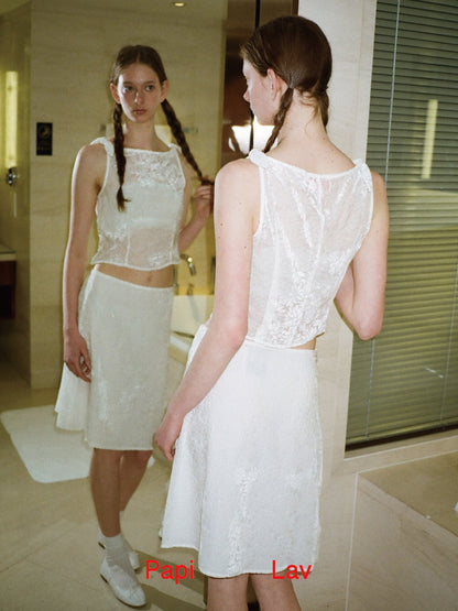 White Daisy Rosy top