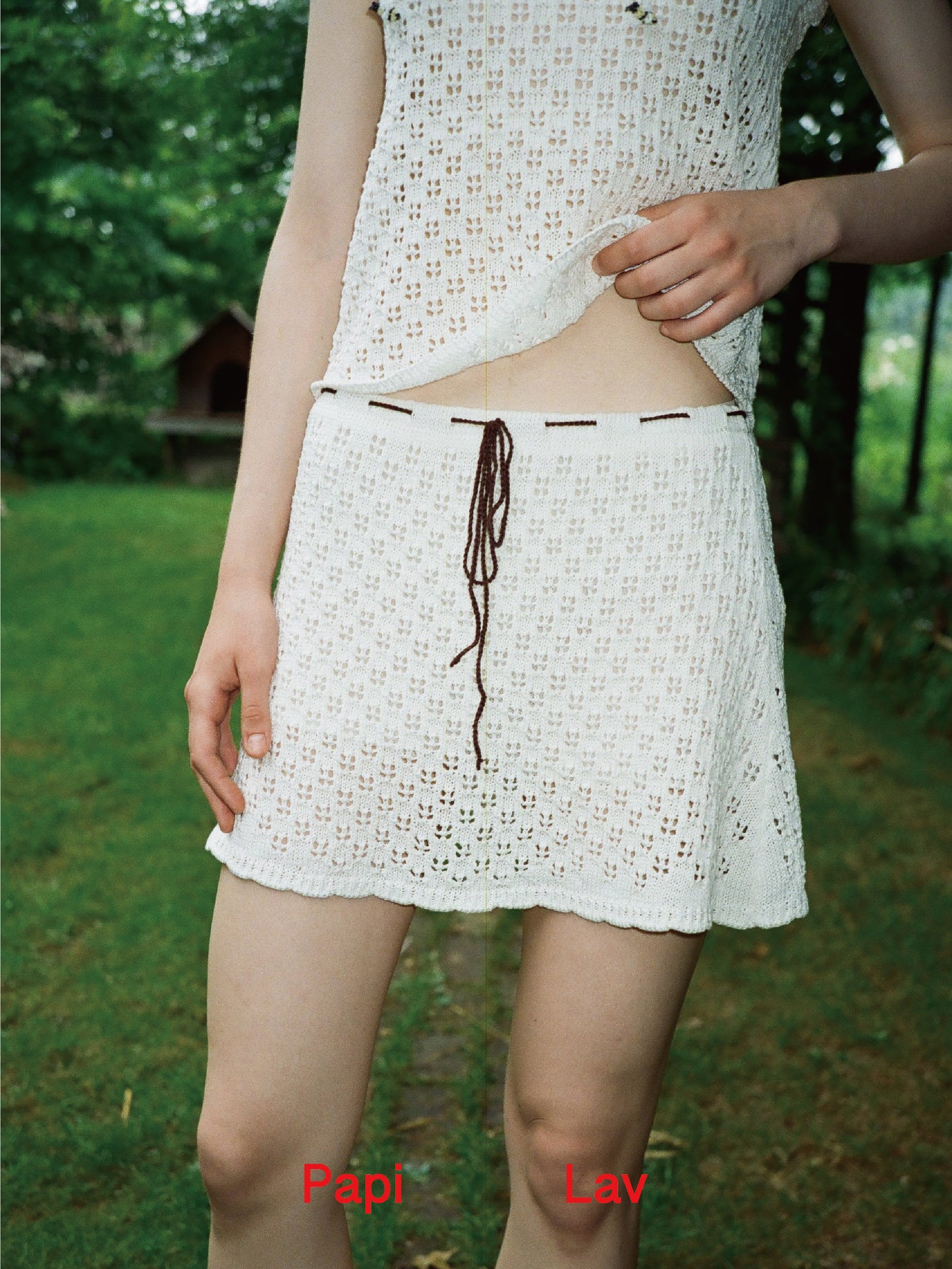 BEIGE BEE KNITTING SET