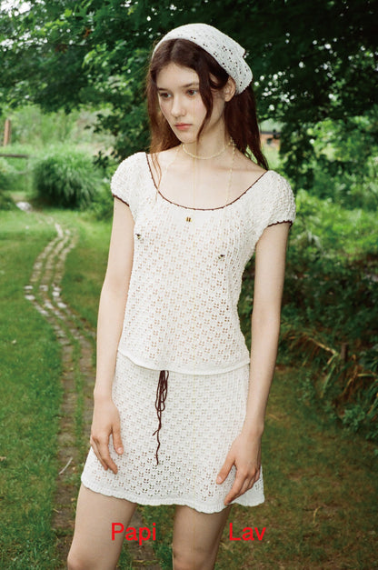 BEIGE BEE KNITTING SET