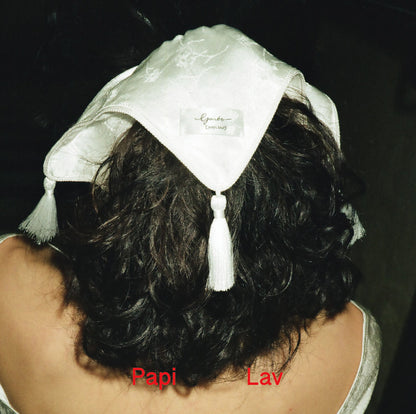 IRIS SCRUNCHIE x GARBO