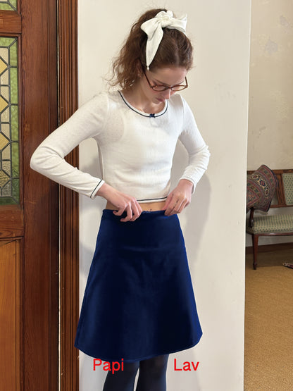 BLUE / WHITE KISSY TOP